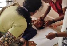 మొన్న బొద్దింక.. నేడు జెర్రి