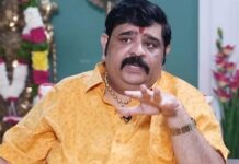 విదేశాల్లో వేణుస్వామి ఫుల్ ఎంజాయ్..