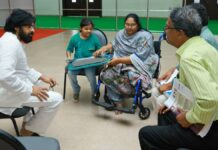 పవన్ కు షాక్.. సుగాలి ప్రీతి తల్లి ఆమరణ నిరాహార దీక్ష!